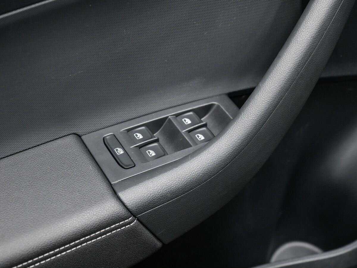 Б/У Шкода Рапид 2018 года. Фото: #13