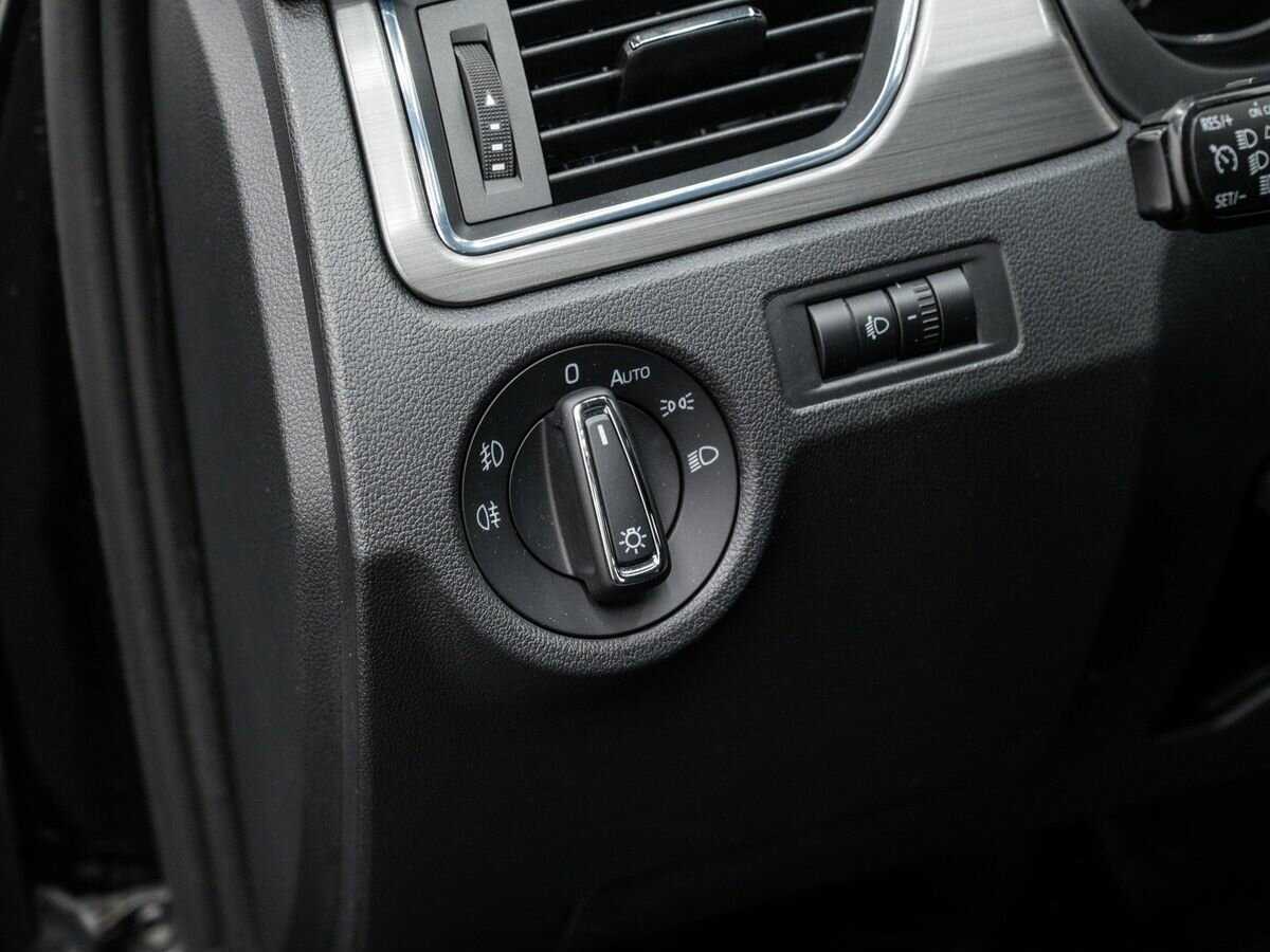 Б/У Шкода Рапид 2018 года. Фото: #14