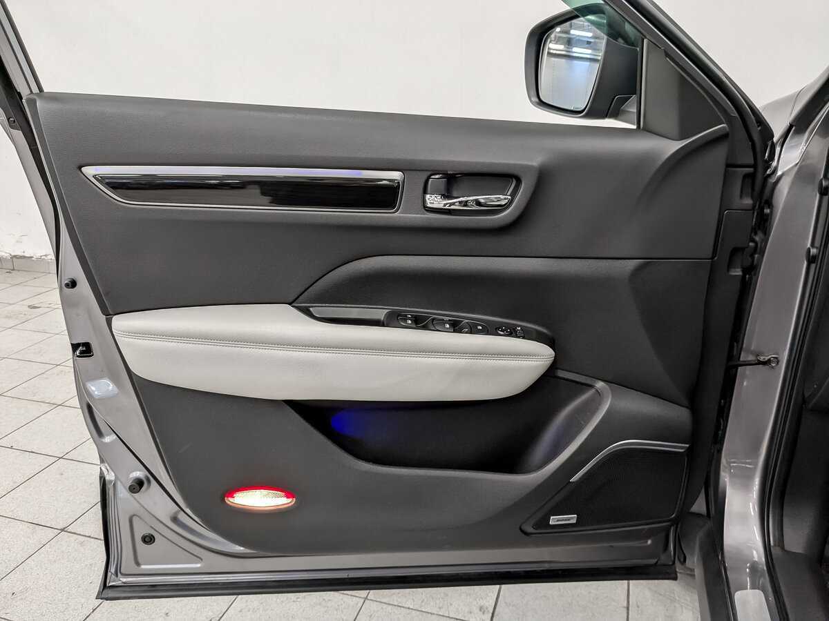 Б/У Рено Колеос 2017 года. Фото: #18