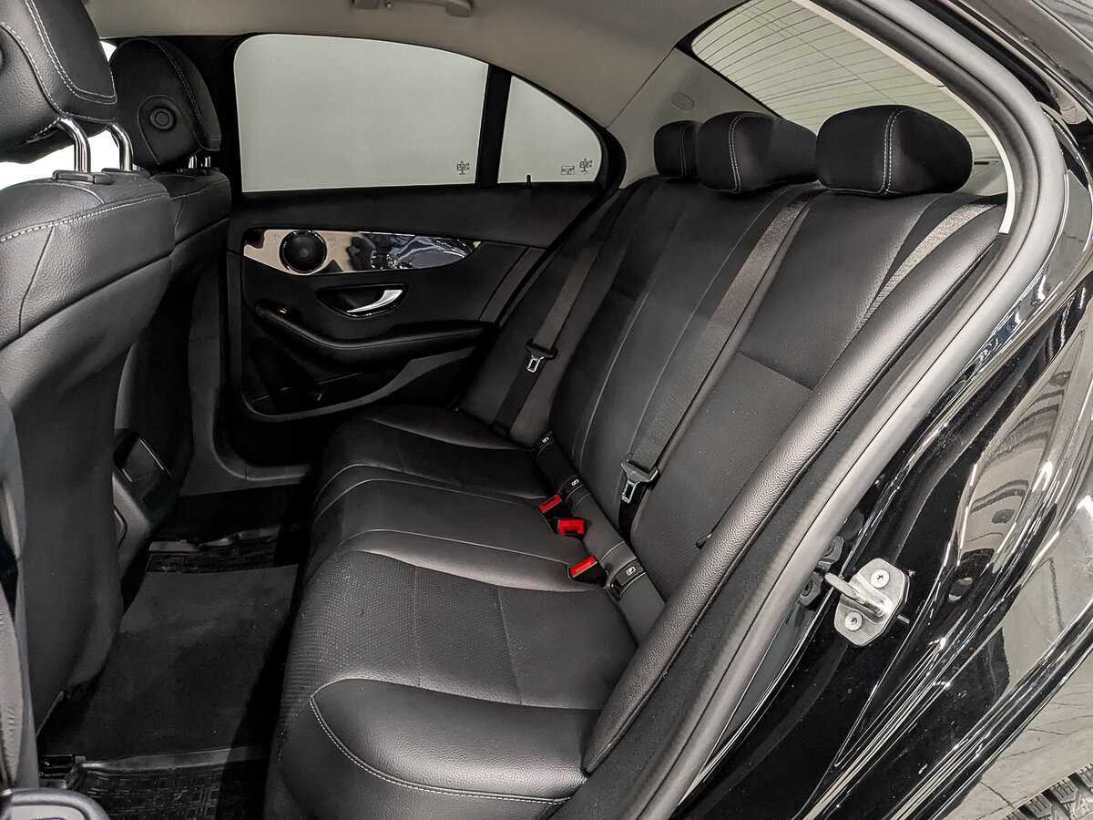 Б/У Мерседес-Бенц Ц-Класс 2018 года. Фото: #15