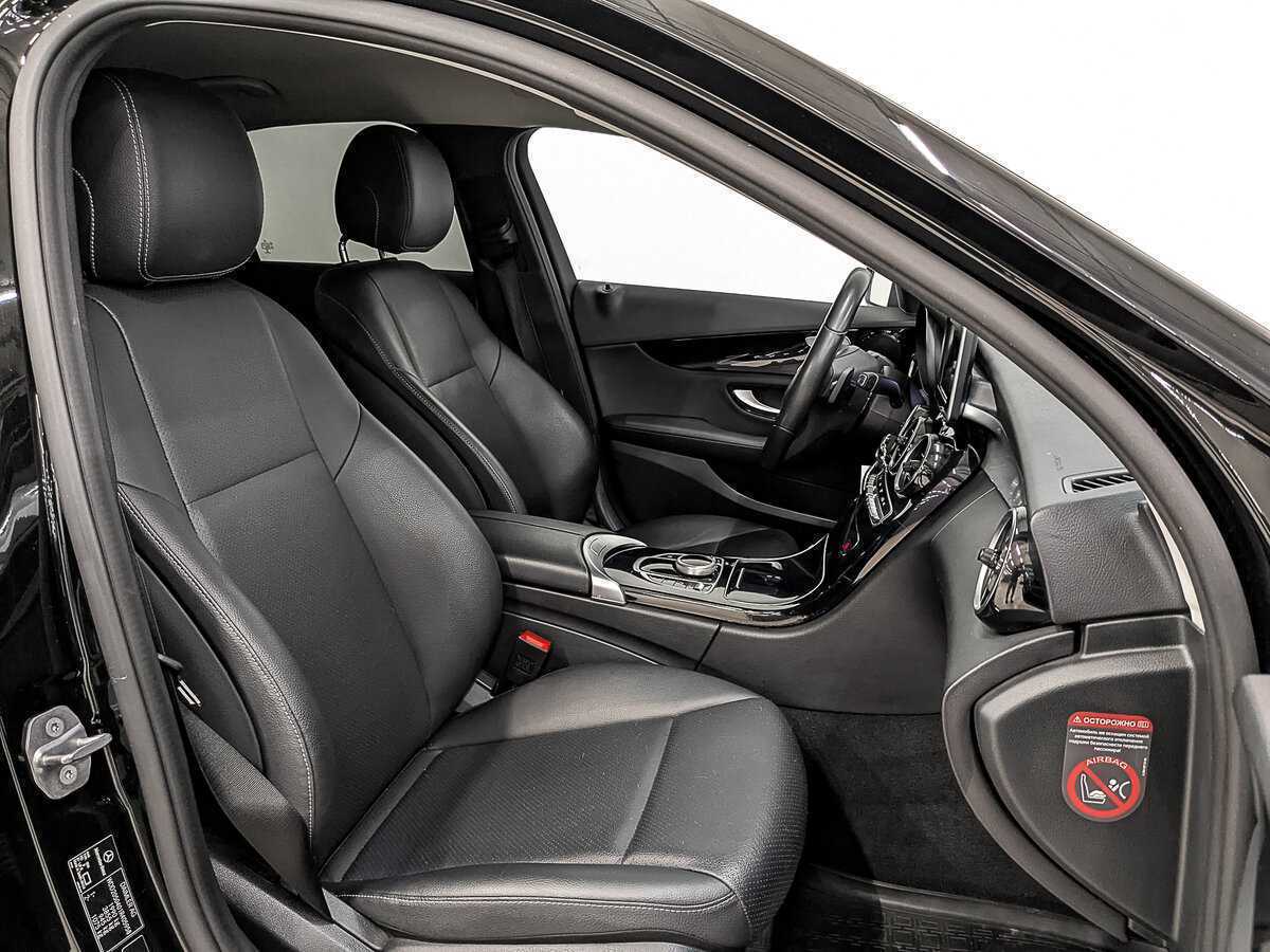 Б/У Мерседес-Бенц Ц-Класс 2018 года. Фото: #21