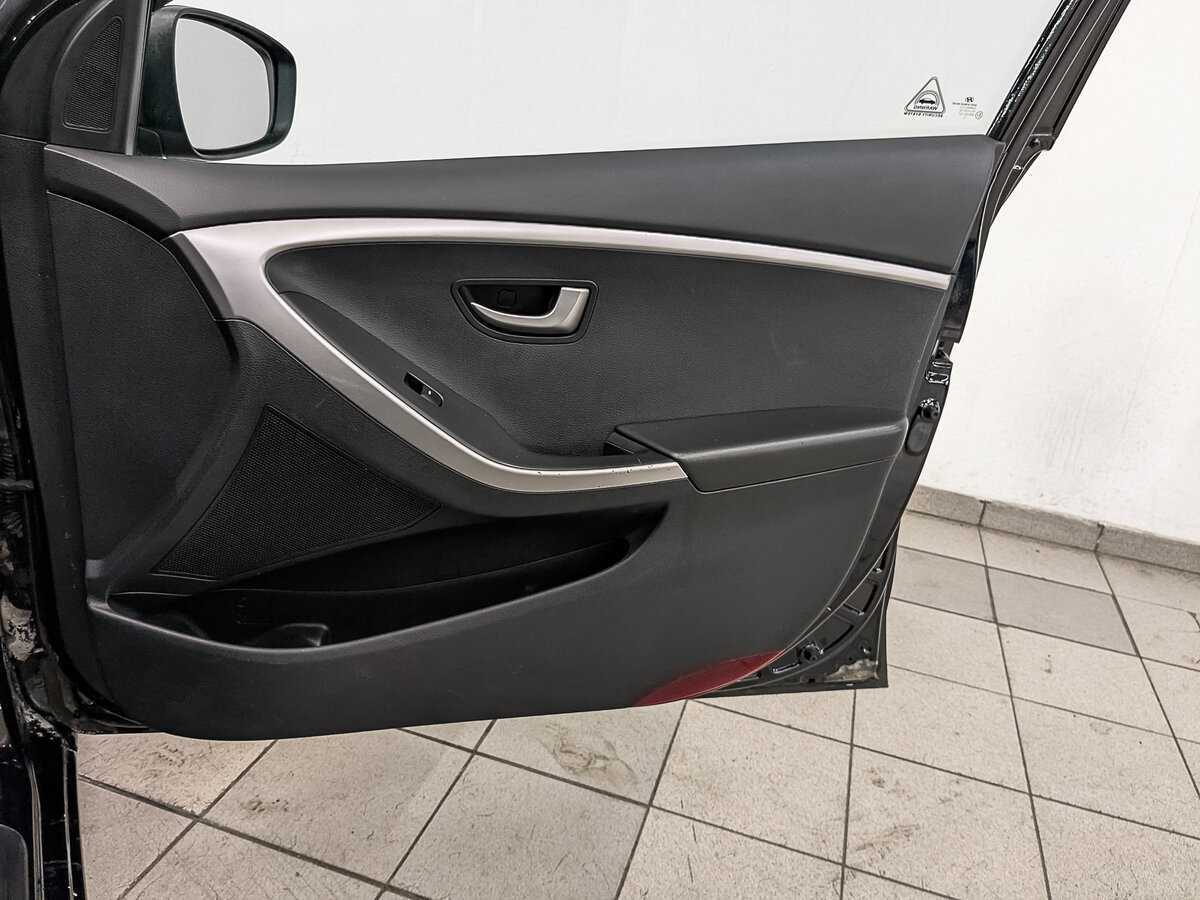 Б/У Хендай ай30 2015 года. Фото: #24