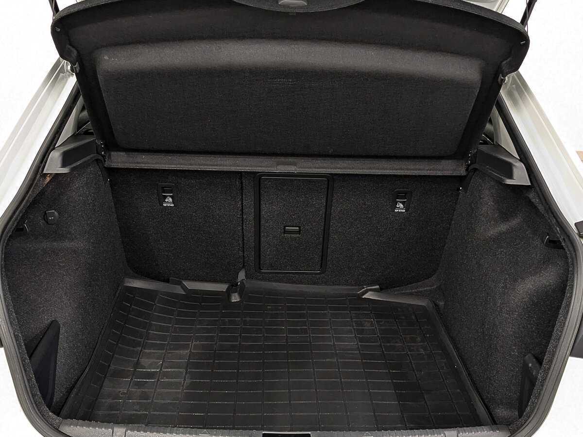 Б/У Фольксваген Поло 2021 года. Фото: #9