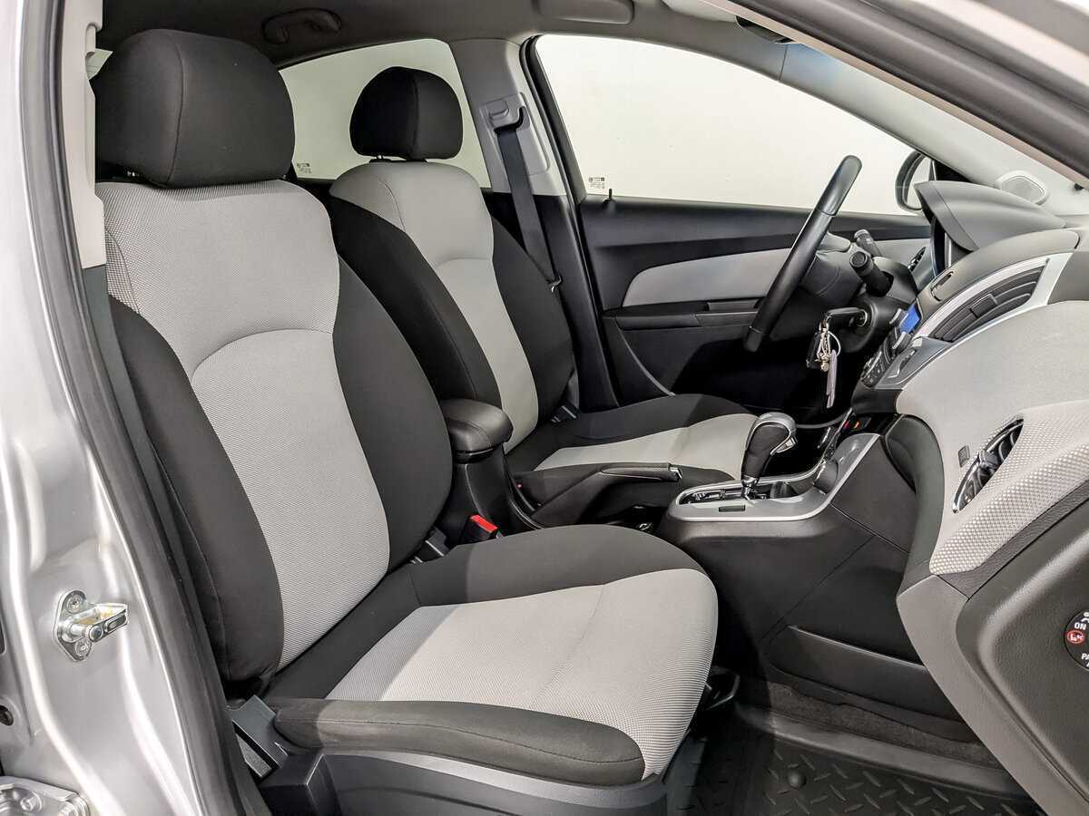 Б/У Шевроле Круз 2013 года. Фото: #20