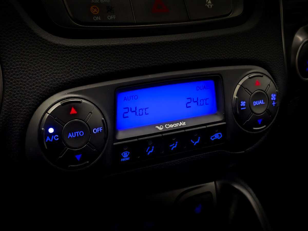 Б/У Хендай ай-икс35 2013 года. Фото: #21