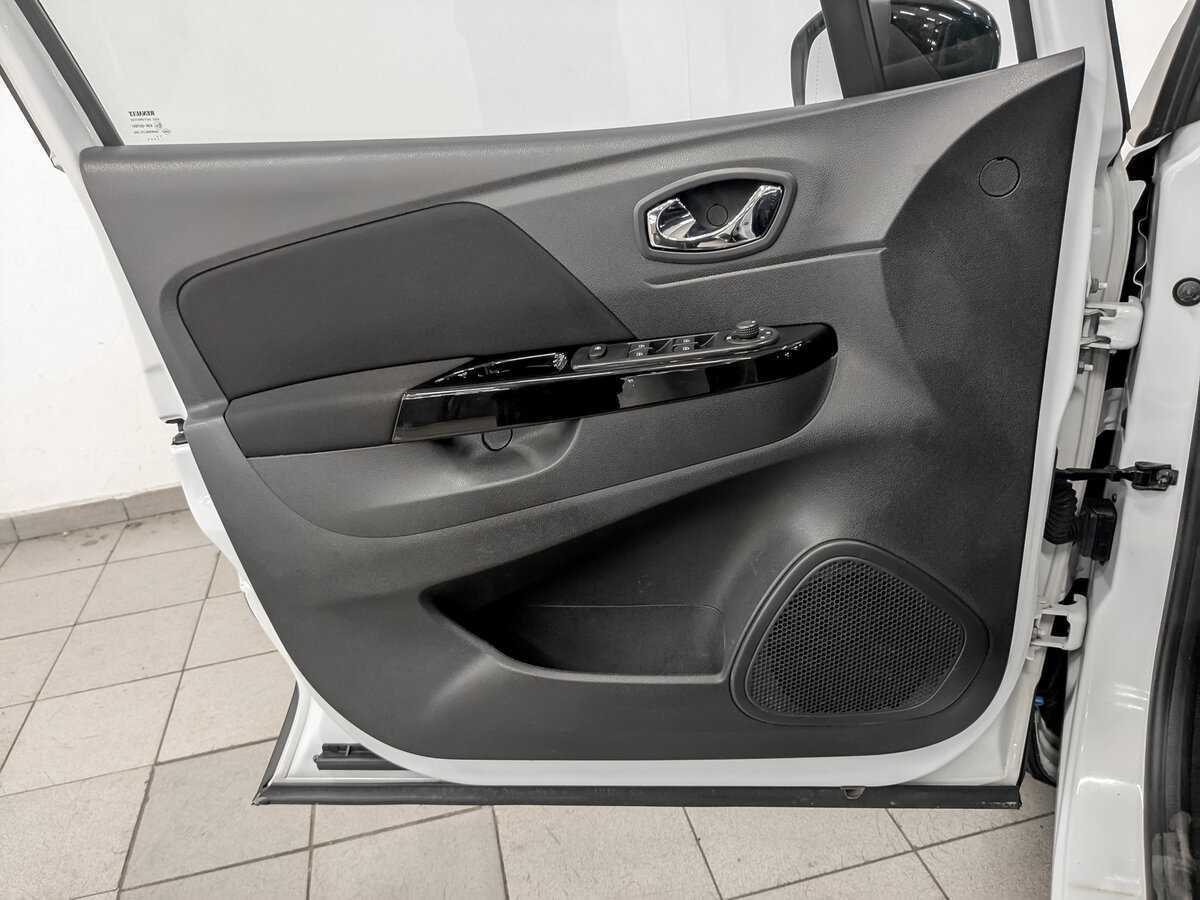 Б/У Рено Каптюр 2018 года. Фото: #16