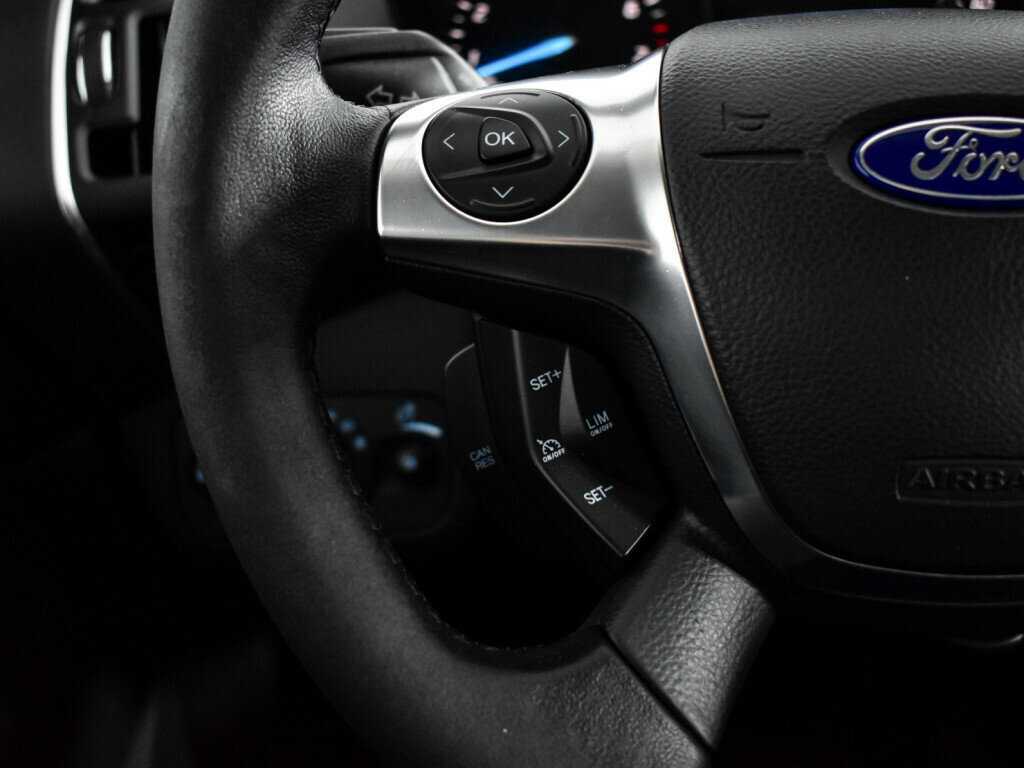 Б/У Форд Куга 2013 года. Фото: #17