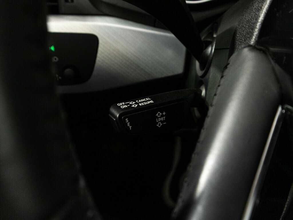 Б/У Ауди А4 2015 года. Фото: #18