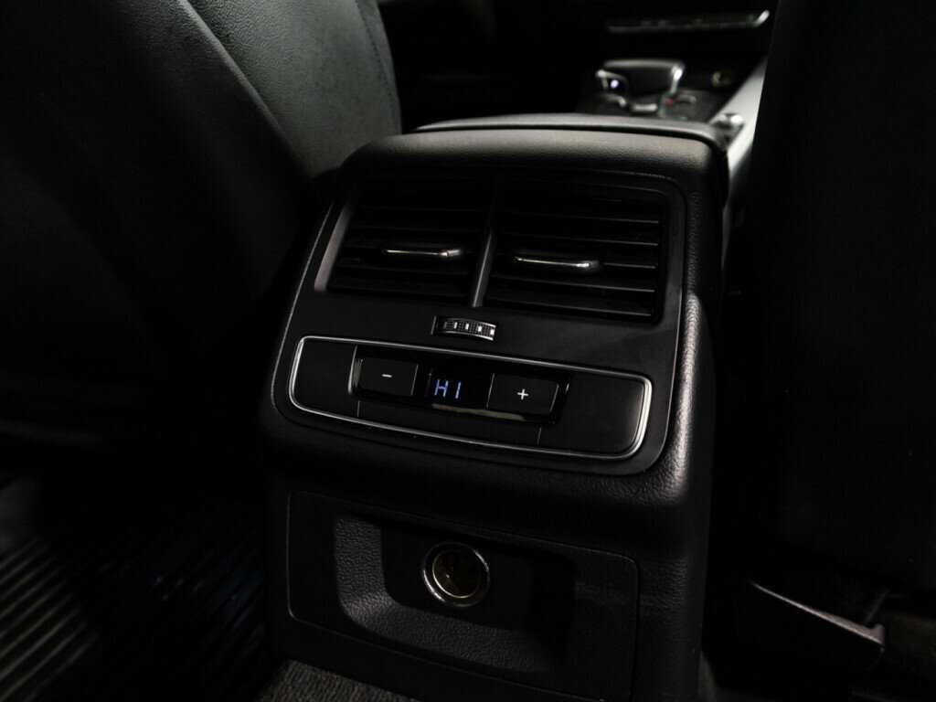 Б/У Ауди А4 2015 года. Фото: #20