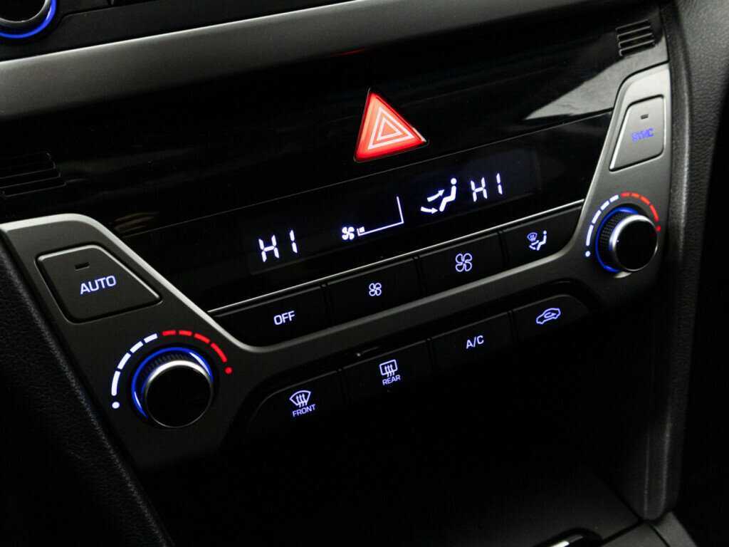 Б/У Хендай Елантра 2018 года. Фото: #15