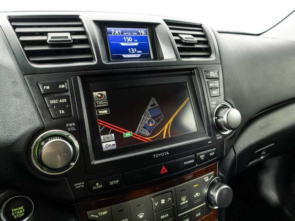 Б/У Тойота Хайлэндер 2012 года. Фото: #16