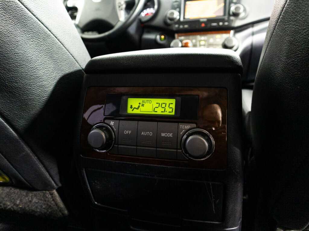 Б/У Тойота Хайлэндер 2012 года. Фото: #19