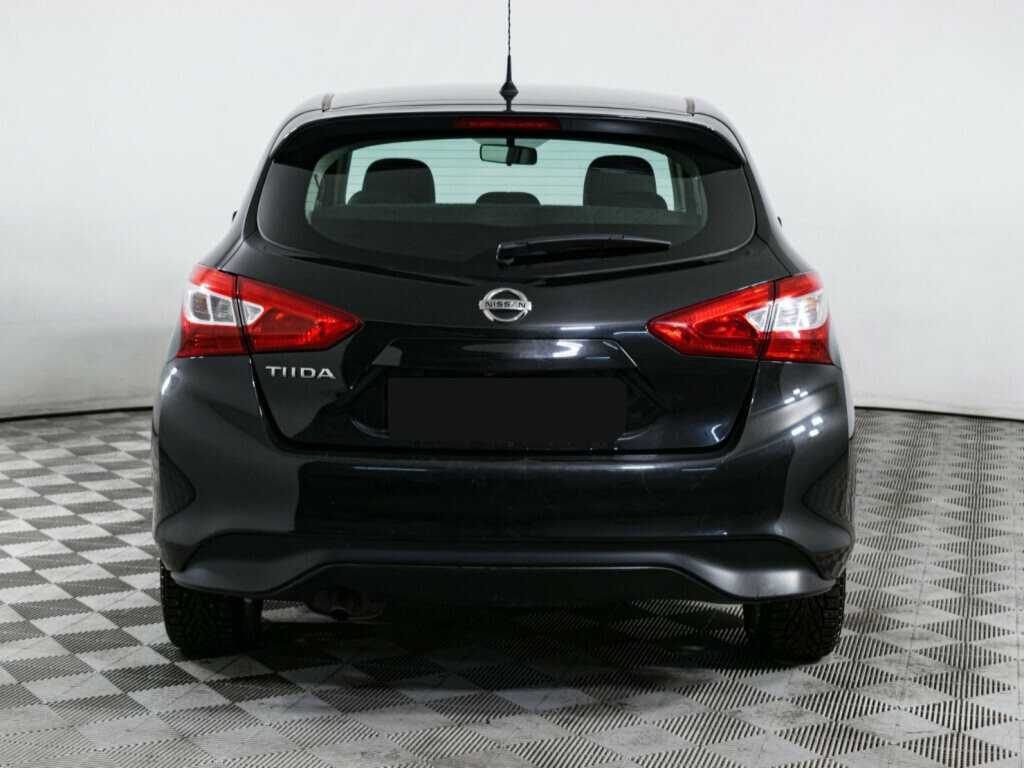 Б/У Ниссан Тиида 2015 года. Фото: #4