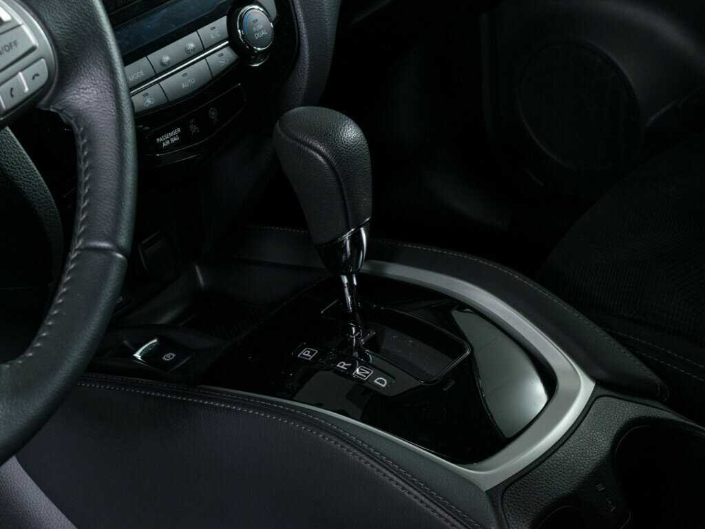 Б/У Ниссан Икс-Трейл 2017 года. Фото: #14