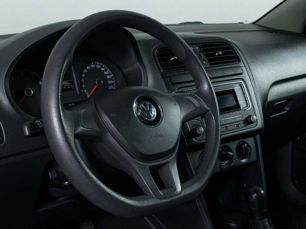 Б/У Фольксваген Поло 2019 года. Фото: #11