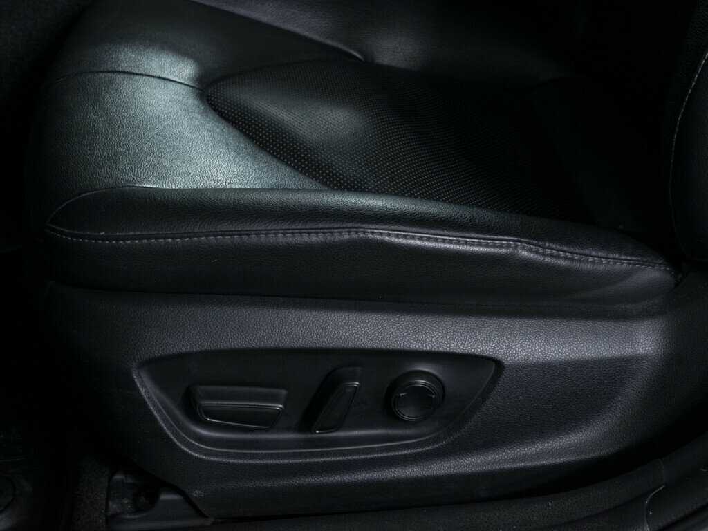 Б/У Тойота Камри 2021 года. Фото: #12