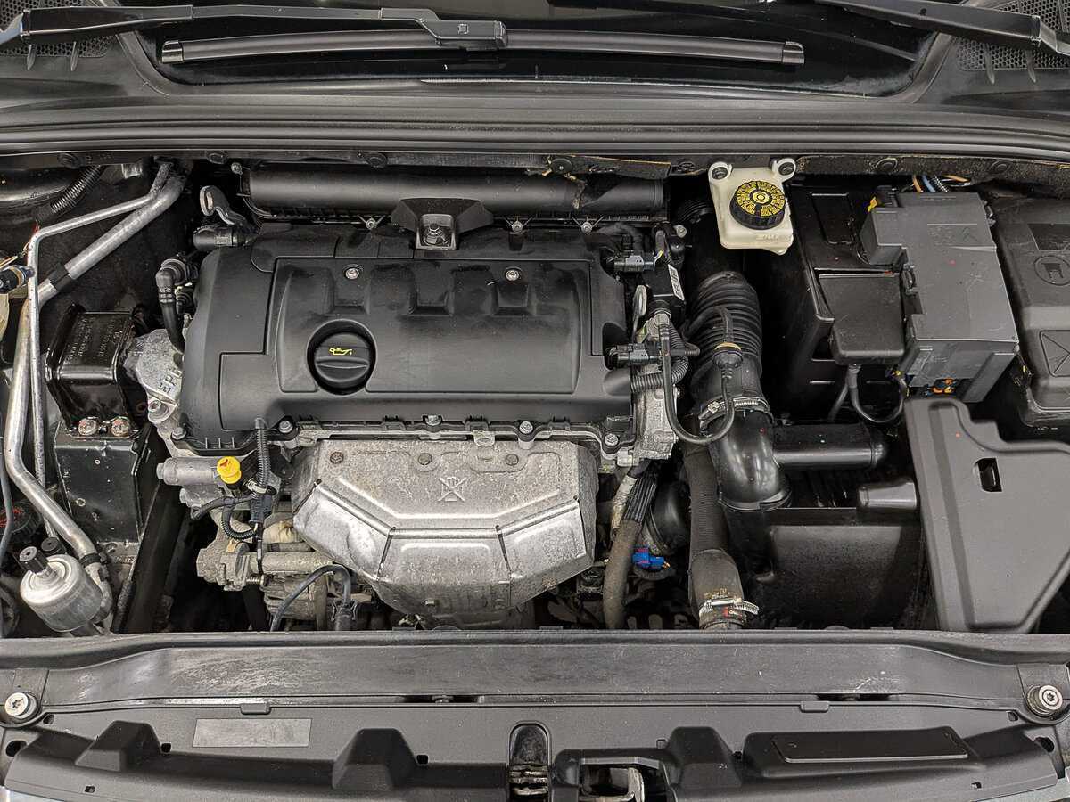 Б/У Пежо 308 2012 года. Фото: #8