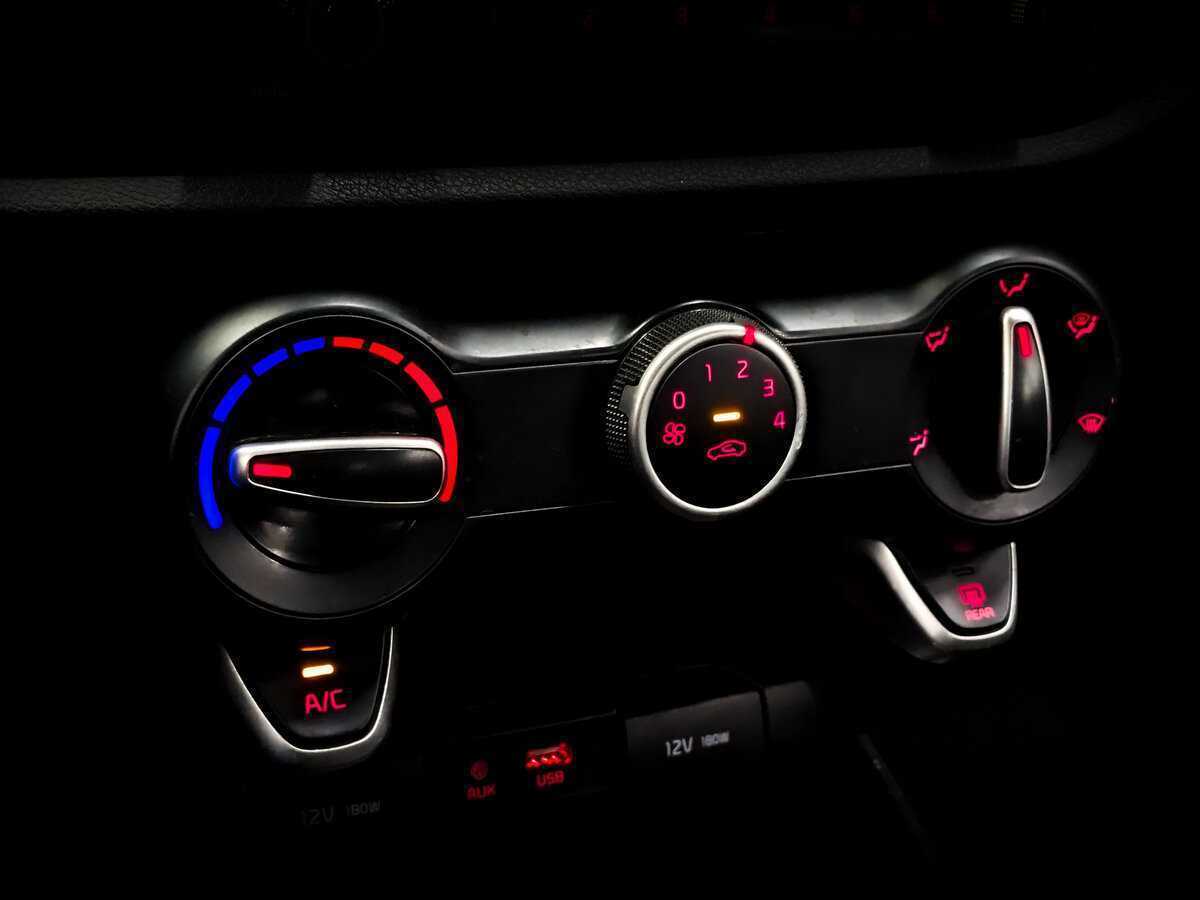 Б/У Киа Рио 2020 года. Фото: #21