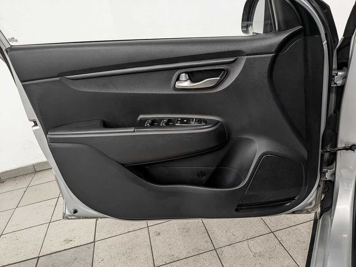 Б/У Киа Рио 2020 года. Фото: #16