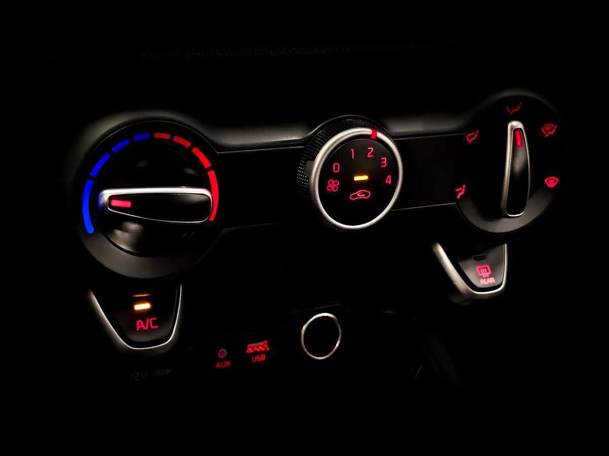 Б/У Киа Рио 2018 года. Фото: #22