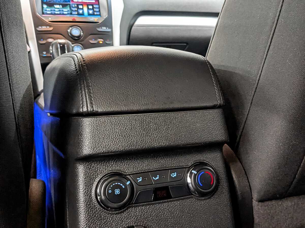 Б/У Форд Експлорер 2014 года. Фото: #24