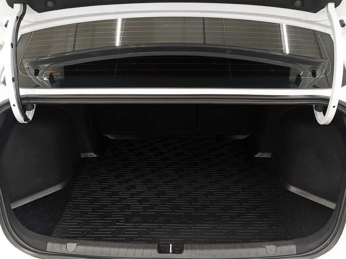 Б/У Джили Эмгранд 2024 года. Фото: #9