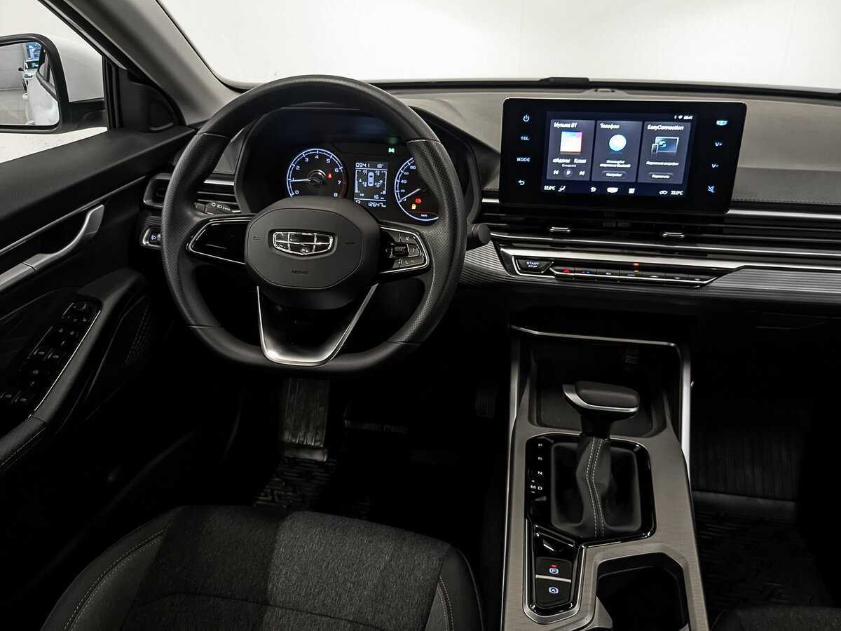 Б/У Джили Эмгранд 2024 года. Фото: #24