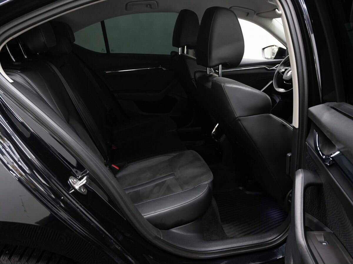 Б/У Шкода Октавия 2020 года. Фото: #9