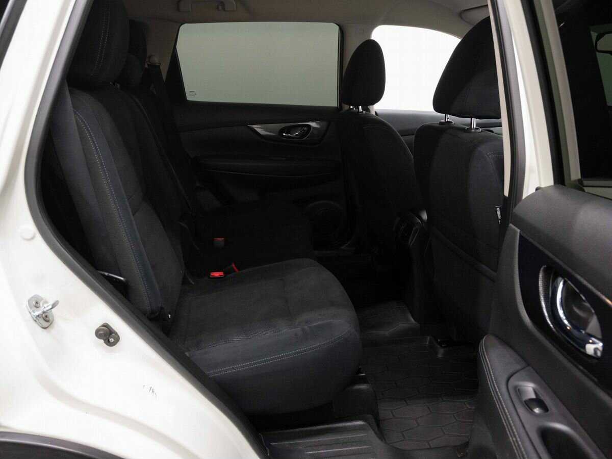 Б/У Ниссан Икс-Трейл 2017 года. Фото: #10