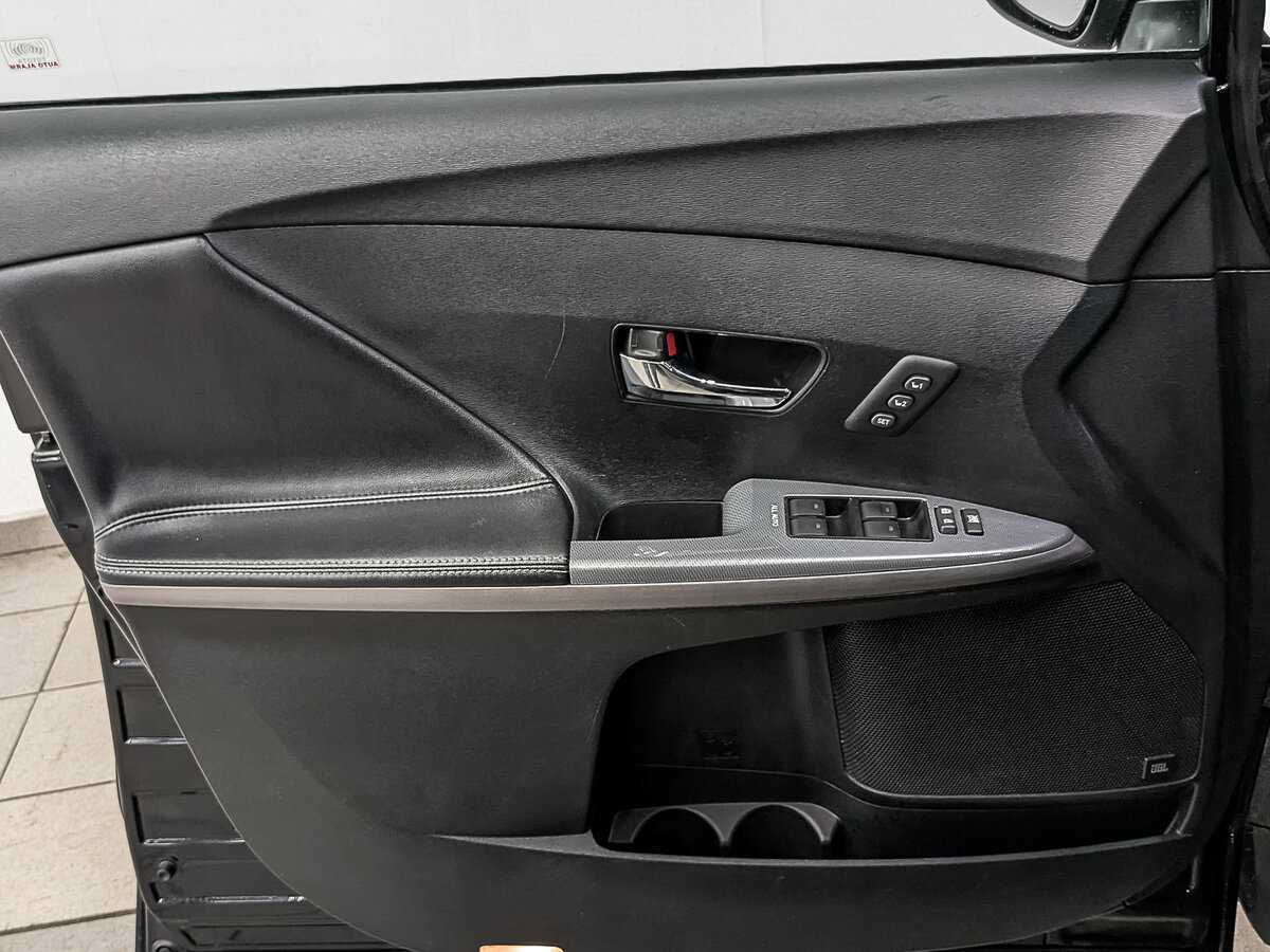 Б/У Тойота Венза 2013 года. Фото: #18