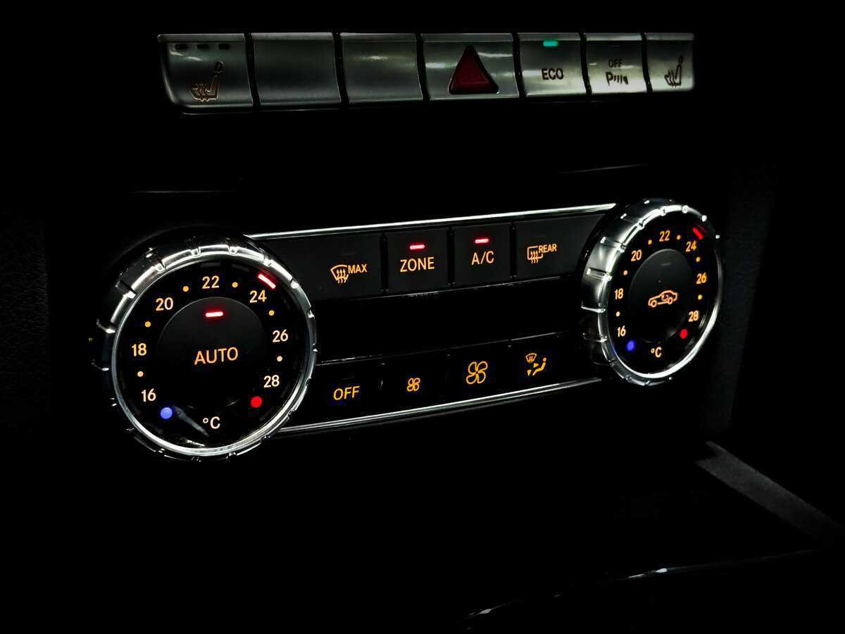 Б/У Мерседес-Бенц Ц-Класс 2012 года. Фото: #21