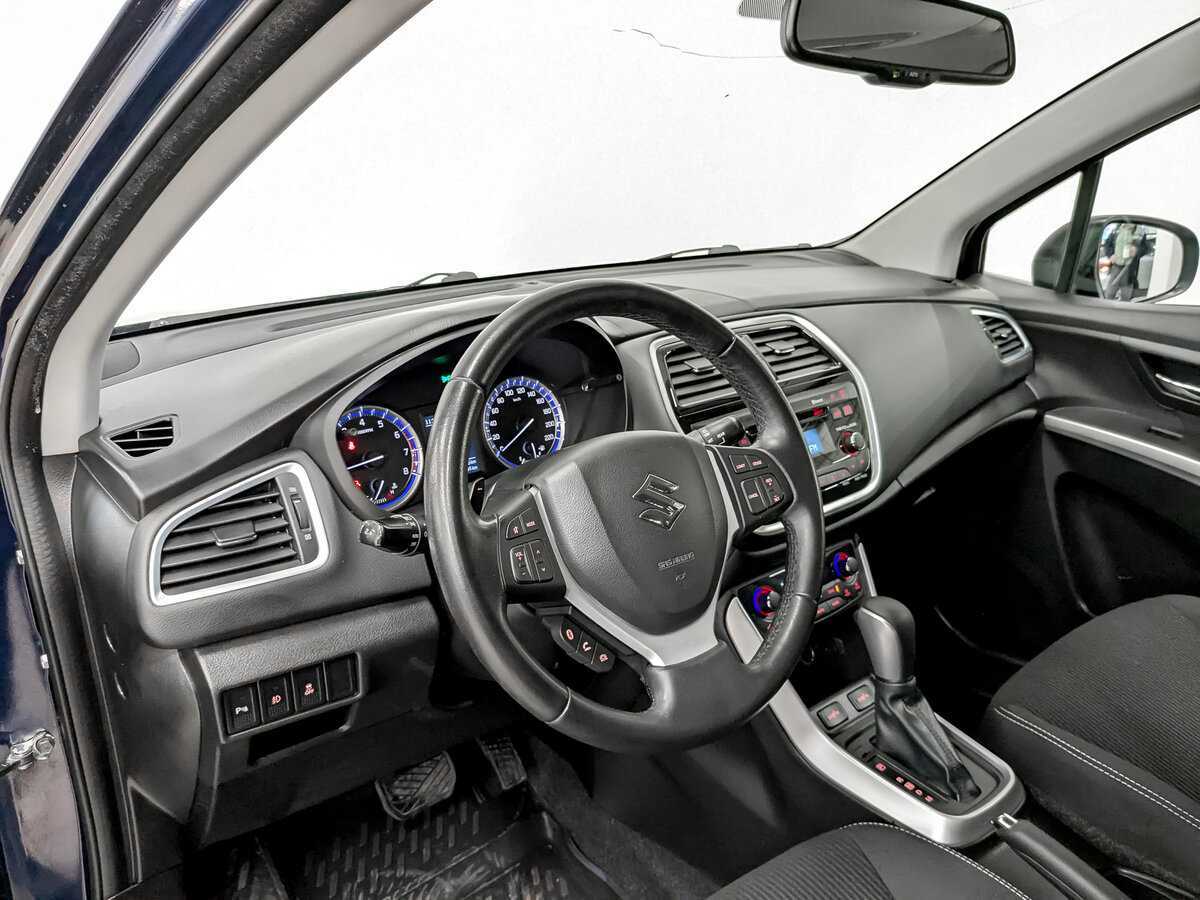 Б/У Сузуки С-Икс4 2017 года. Фото: #15