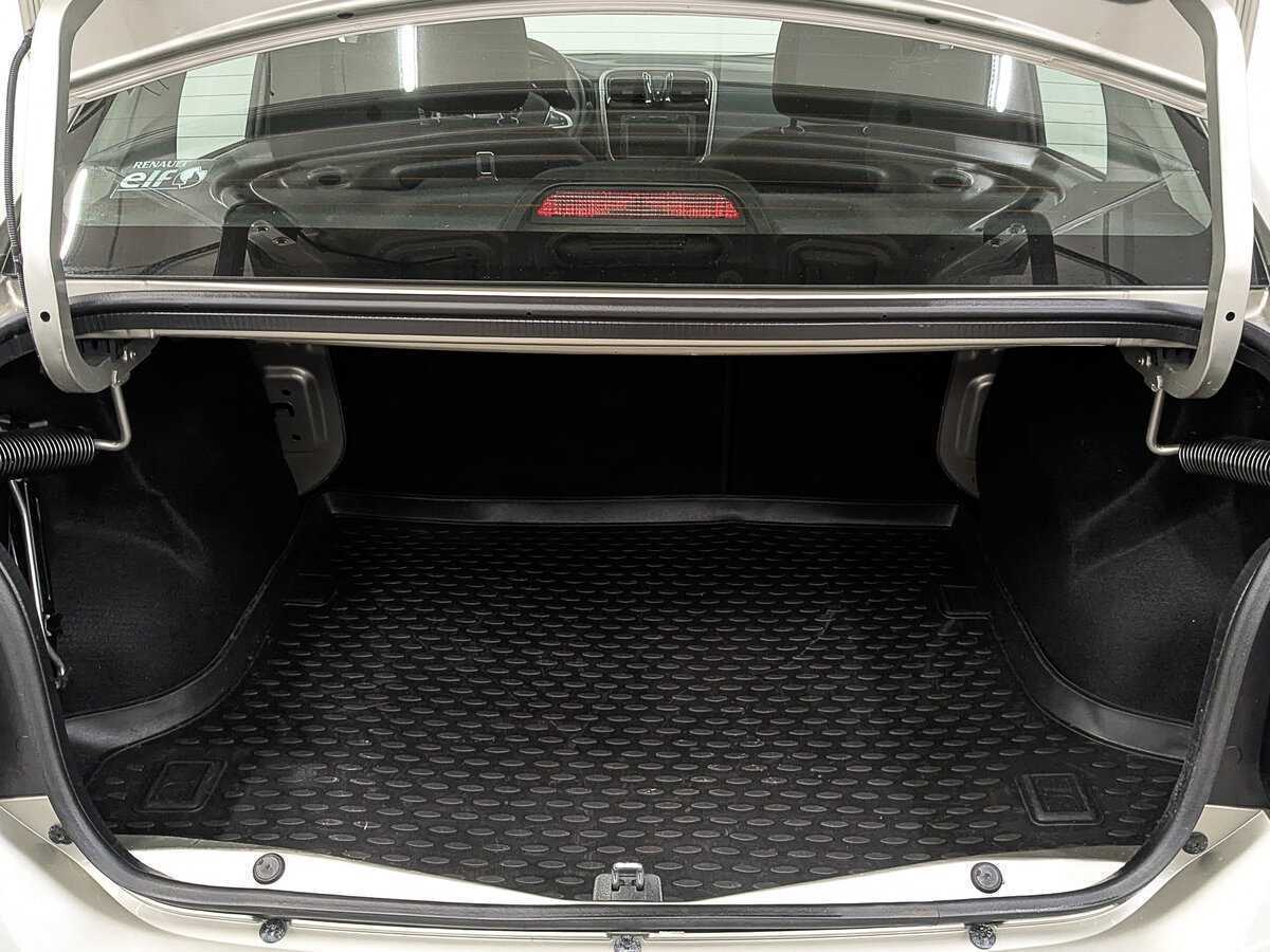 Б/У Рено Логан 2019 года. Фото: #9