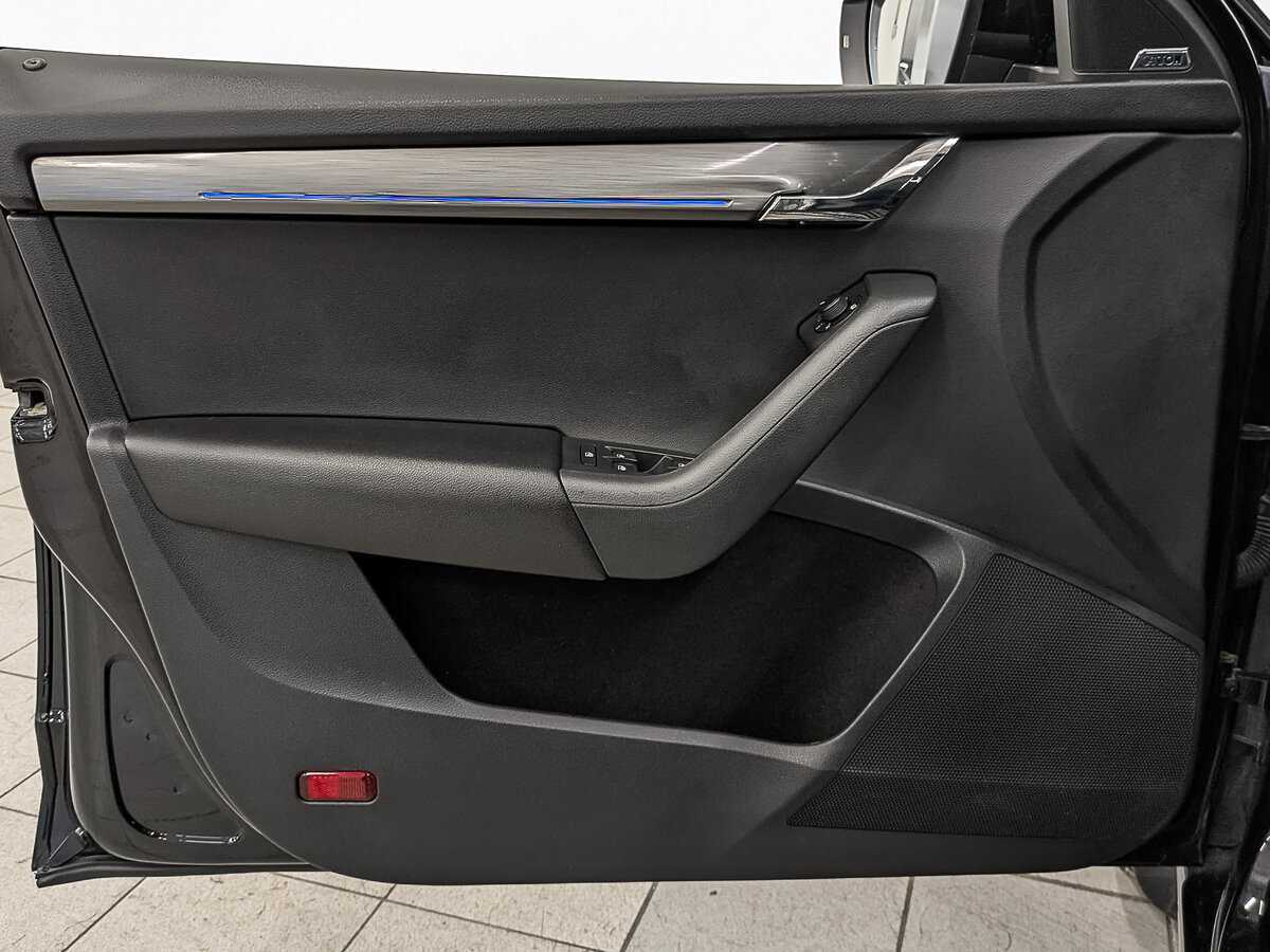 Б/У Шкода Октавия 2019 года. Фото: #18