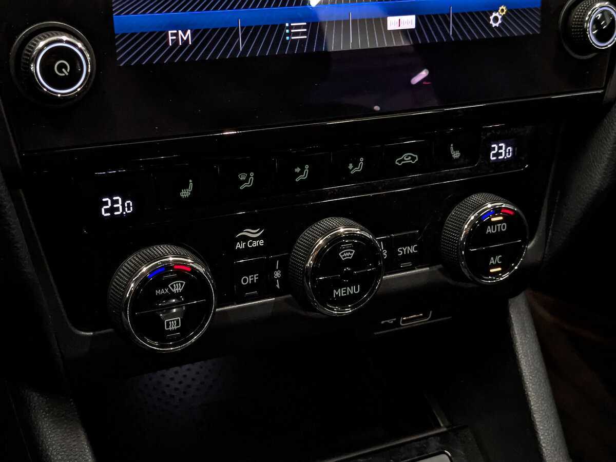 Б/У Шкода Октавия 2019 года. Фото: #20