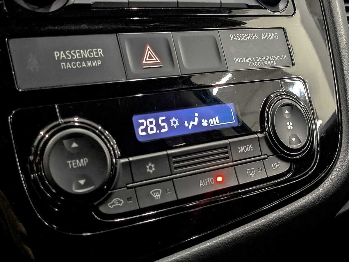 Б/У Митсубиши Оутлэндер 2018 года. Фото: #19