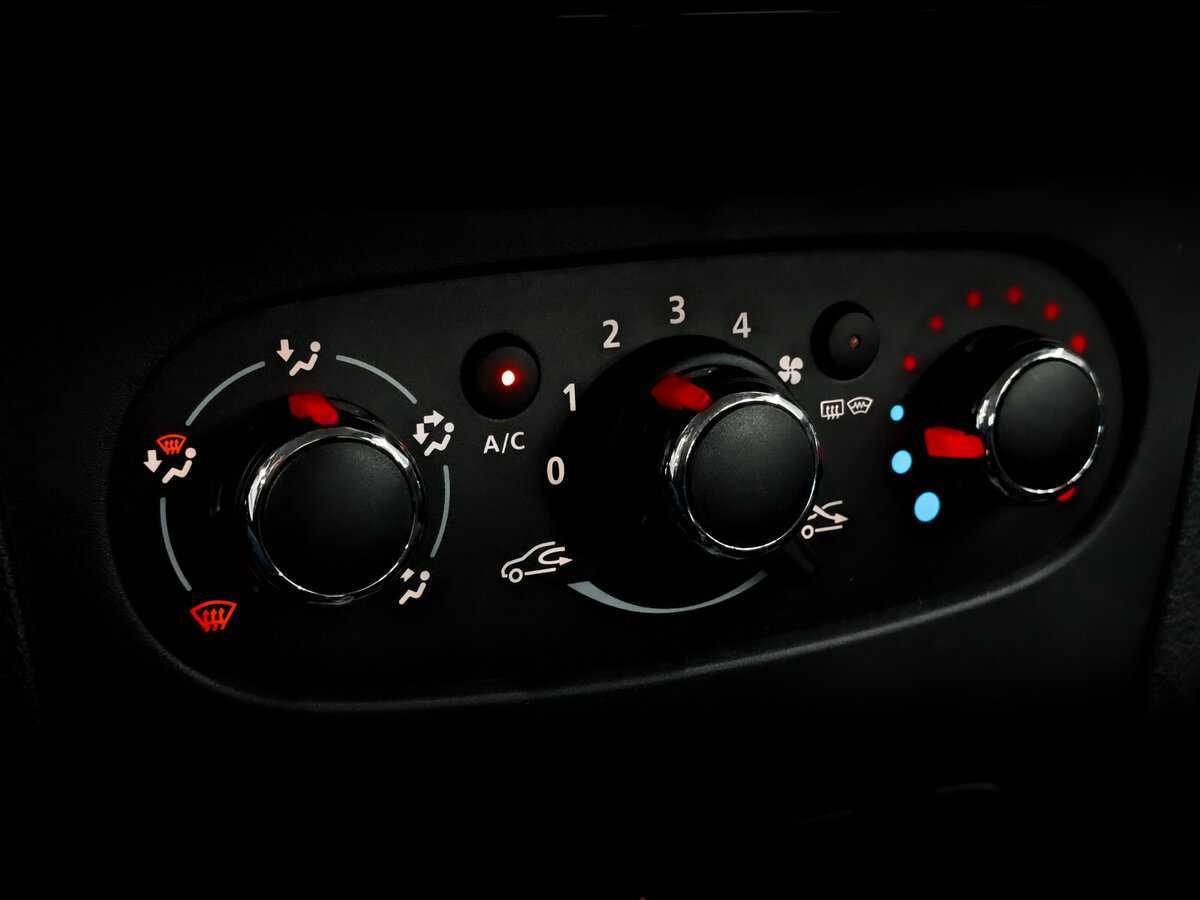 Б/У Рено Сандеро 2021 года. Фото: #22