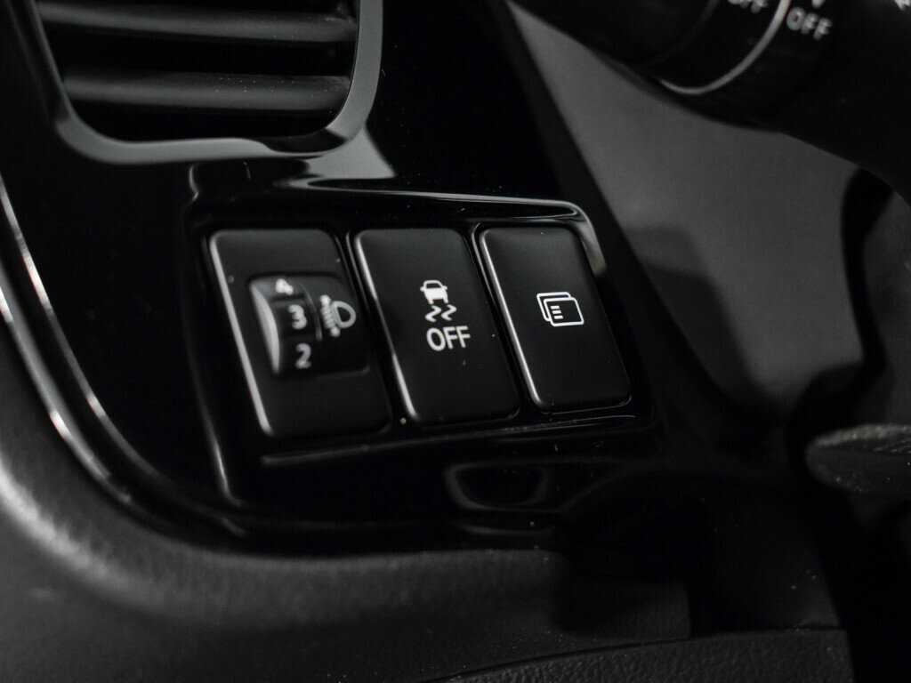 Б/У Митсубиши Оутлэндер 2017 года. Фото: #9