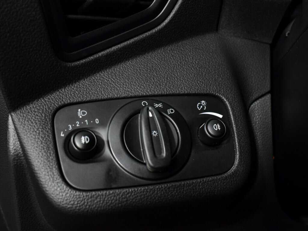 Б/У Форд Куга 2015 года. Фото: #9