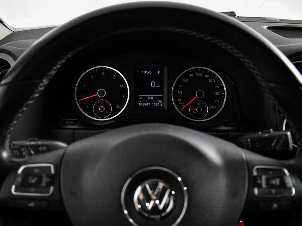 Б/У Фольксваген Тигуан 2016 года. Фото: #17