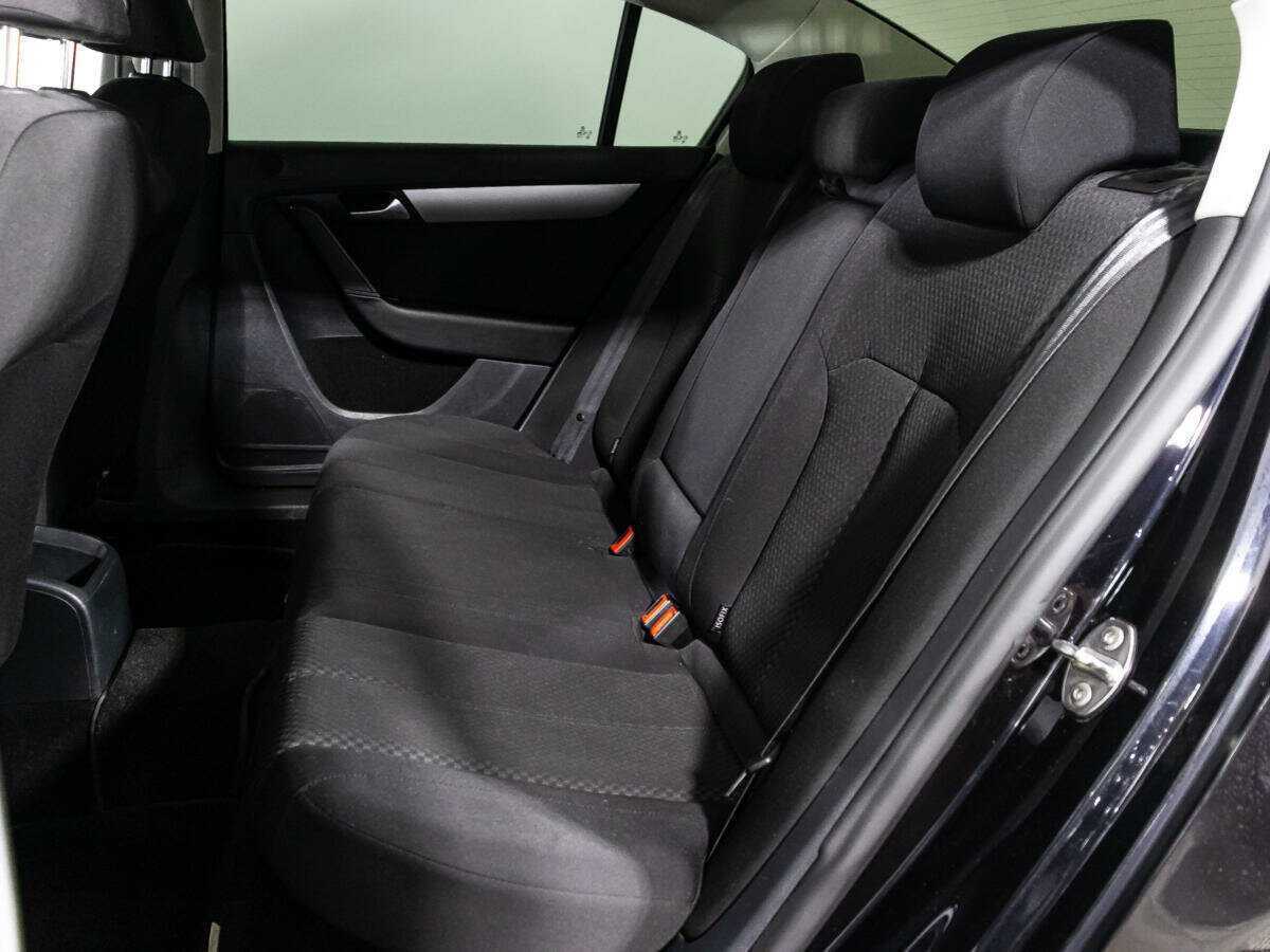 Б/У Фольксваген Пассат 2013 года. Фото: #9