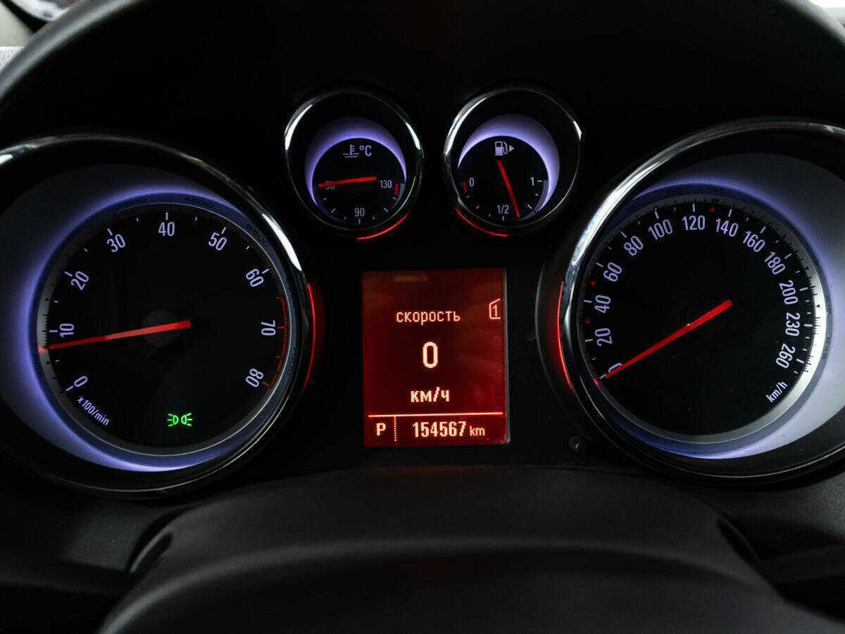 Б/У Опель Астра 2012 года. Фото: #11