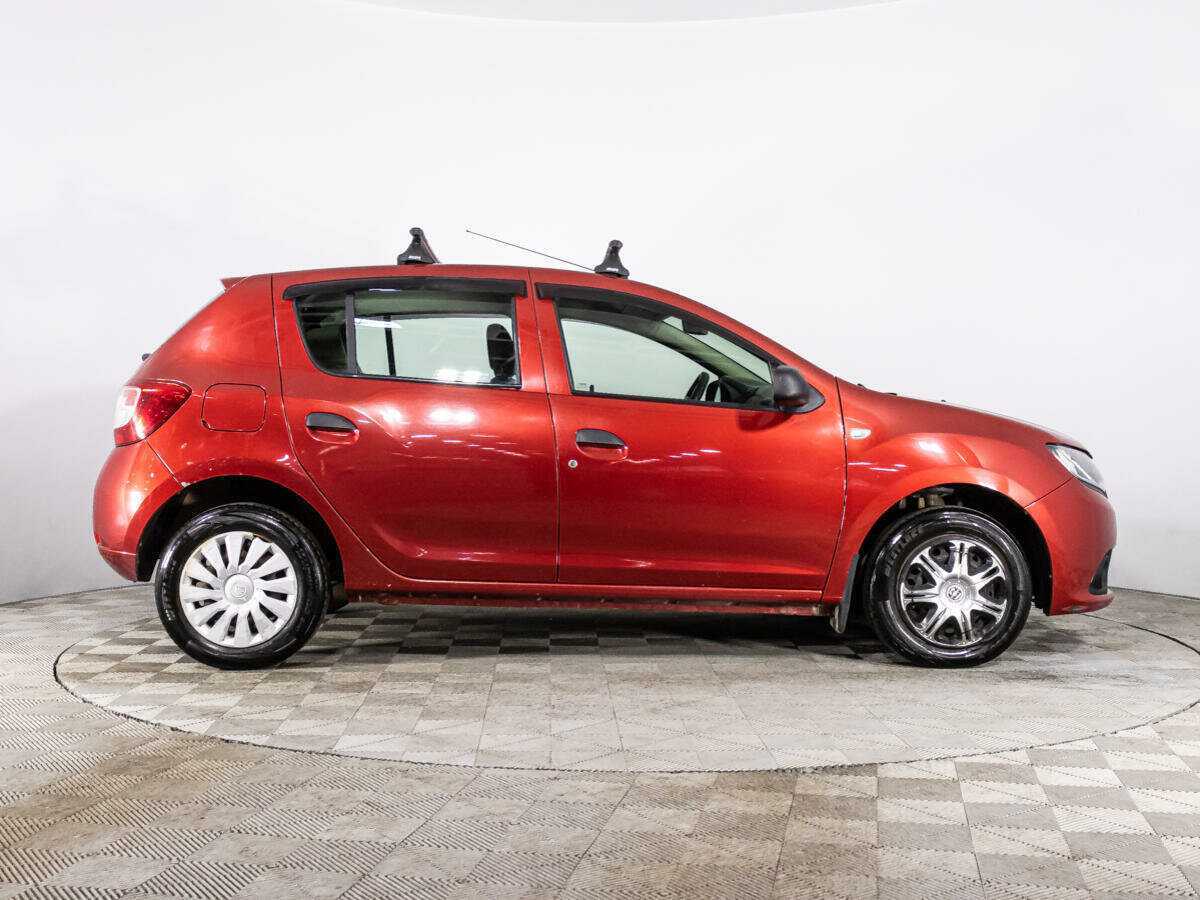 Б/У Рено Сандеро 2015 года. Фото: #3