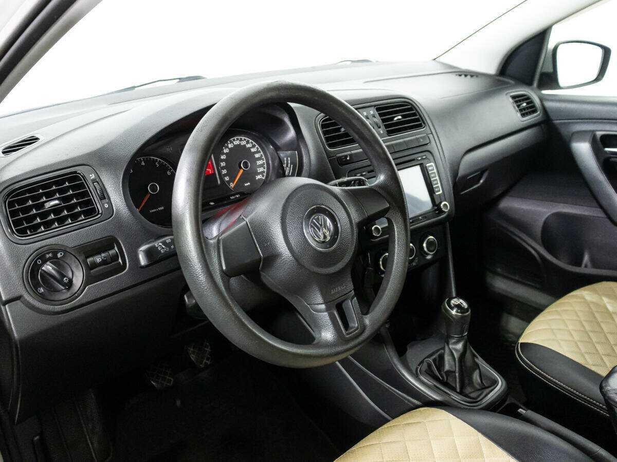 Б/У Фольксваген Поло 2013 года. Фото: #10
