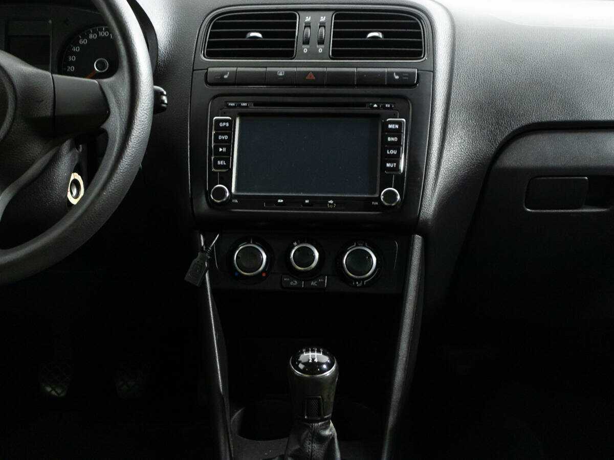 Б/У Фольксваген Поло 2013 года. Фото: #13