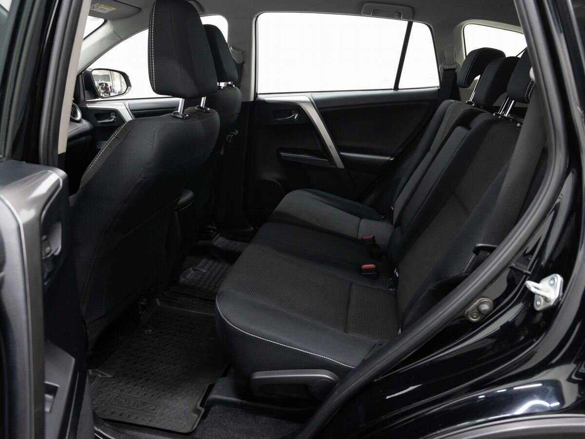 Б/У Тойота Рав4 2017 года. Фото: #9