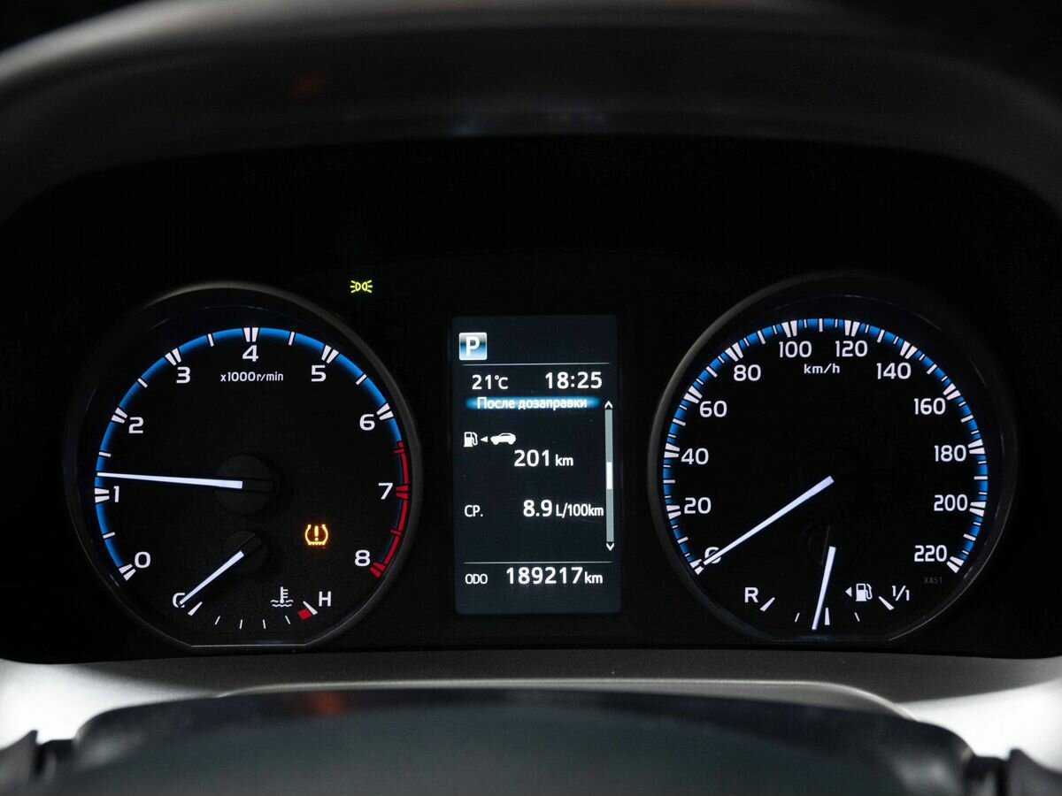 Б/У Тойота Рав4 2017 года. Фото: #15