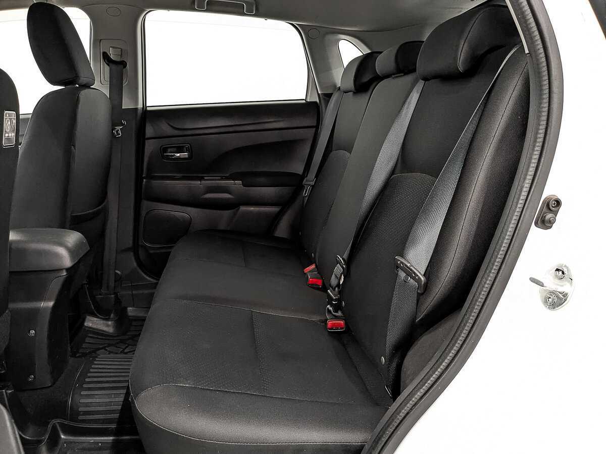 Б/У Митсубиши АС-Икс 2014 года. Фото: #17