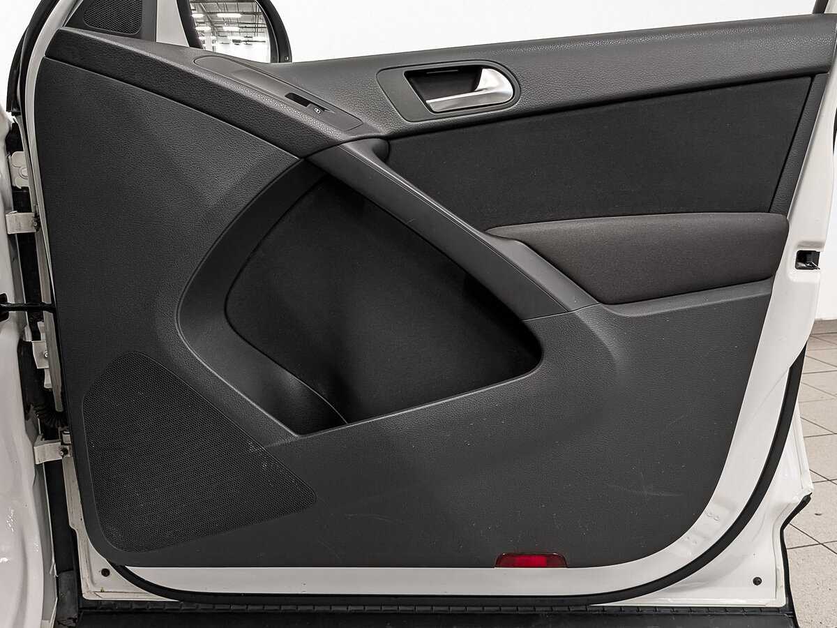 Б/У Фольксваген Тигуан 2013 года. Фото: #22