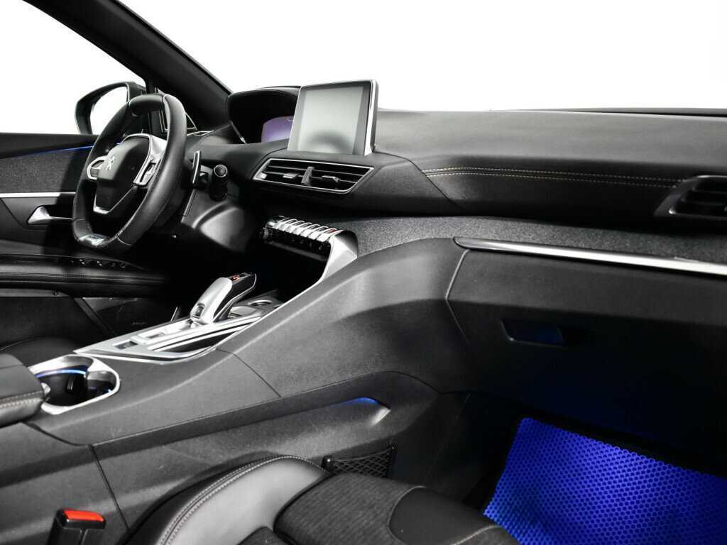 Б/У Пежо 3008 2017 года. Фото: #8